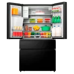 Interior del refrigerador Hisense BCD-490 con amplio almacenamiento y organización eficiente.