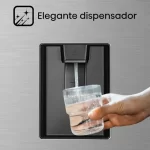 Dispensador de agua elegante en la nevera Hisense 206L BCD205 RT267NL1B.