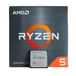 AMD Ryzen 5 5600X junto a su caja y procesador en primer plano.